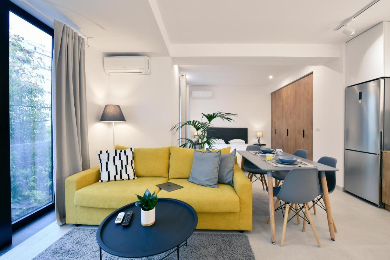 Collective Urban Villa In Тирана Экстерьер фото