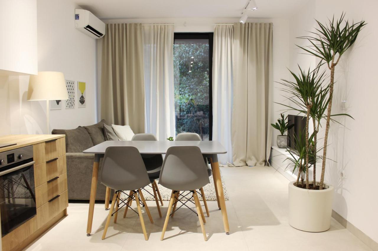 Collective Urban Villa In Тирана Экстерьер фото