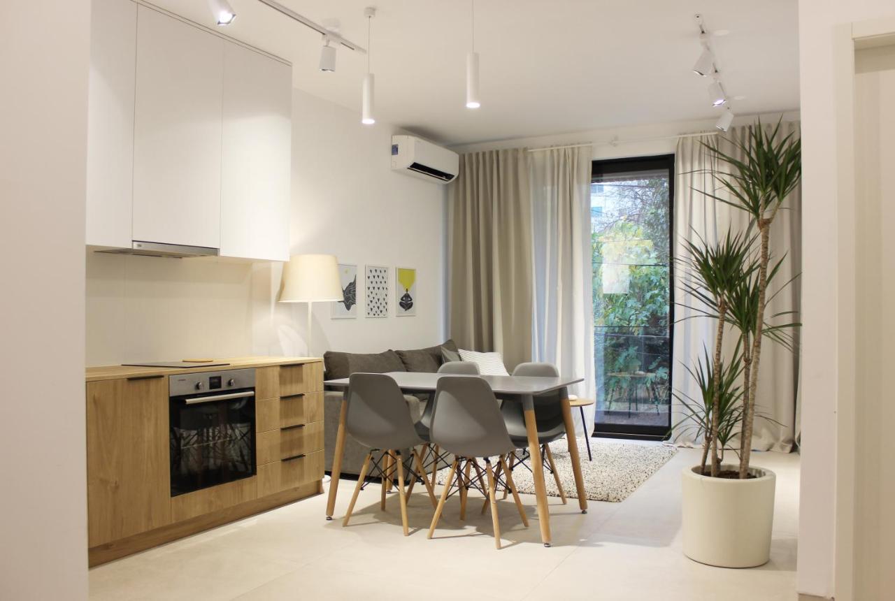 Collective Urban Villa In Тирана Экстерьер фото